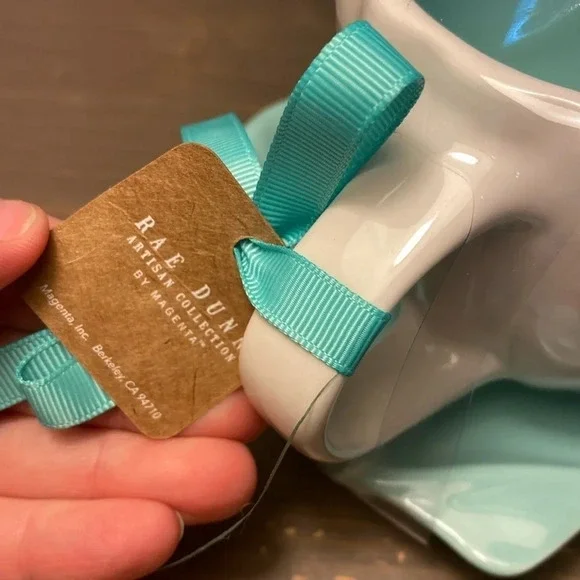 Rae Dunn Disney Ariel mug with shell base - Picture 5 of 6